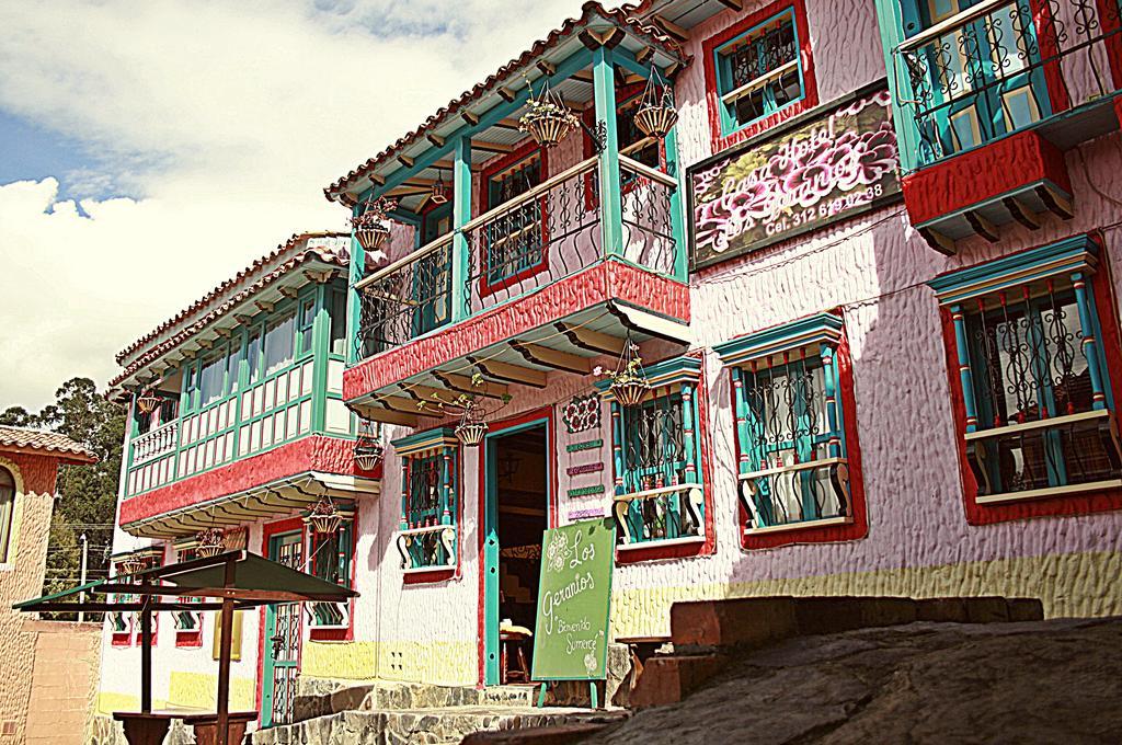 Hotel Los Geranios Duitama Exterior photo